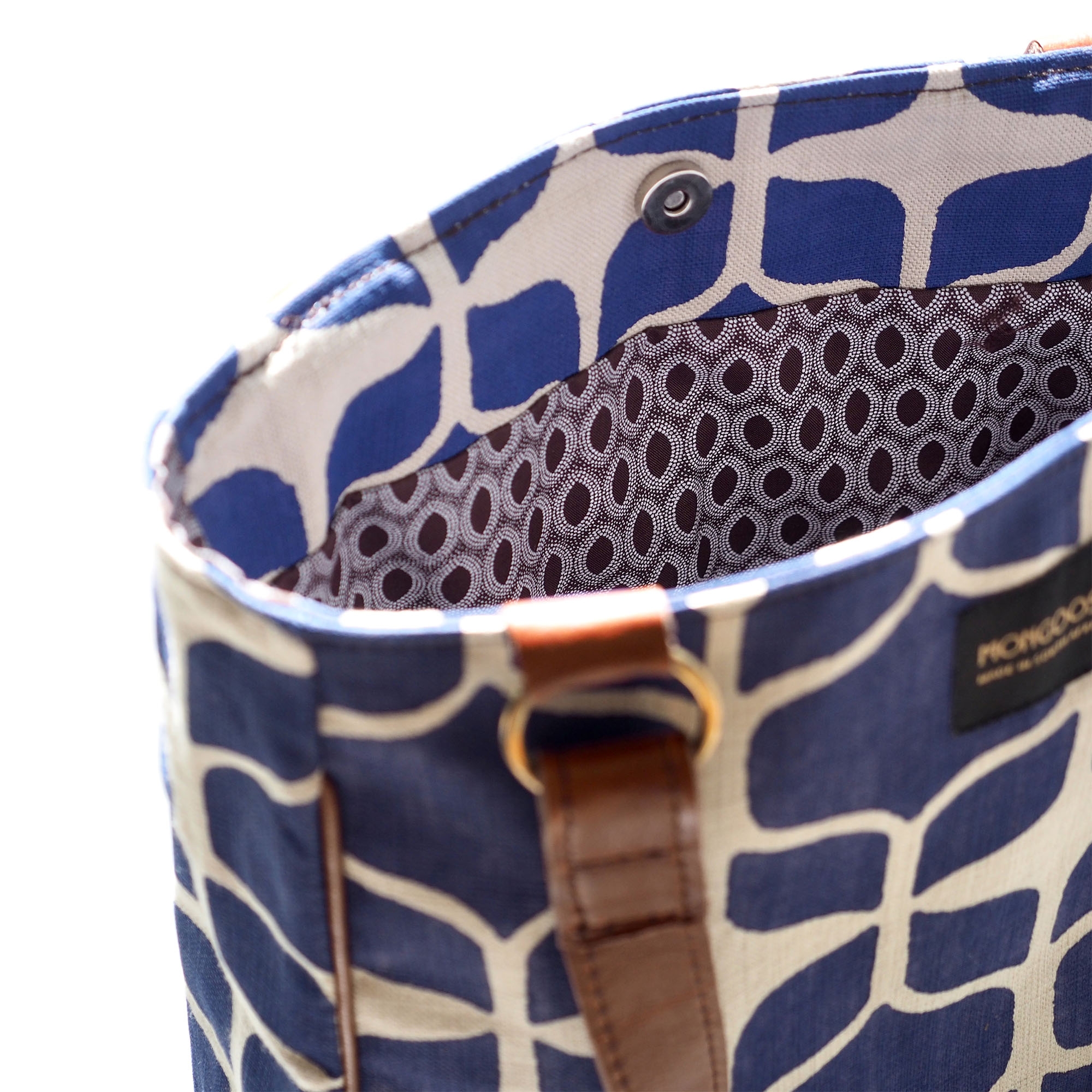 Mongoose Large Shoulder Bag in Graphic Indigo